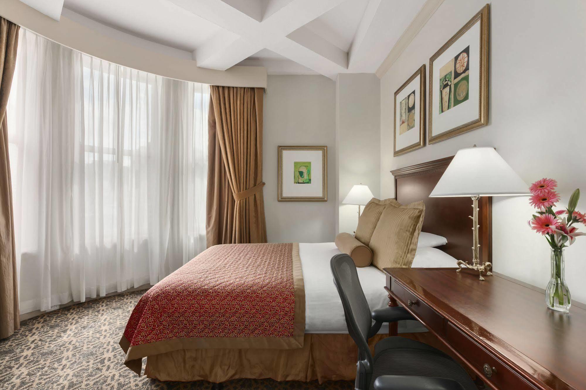 The Whitney Hotel New Orleans Room photo